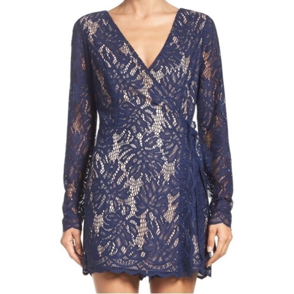 NWOT- $198 Lilly Pulitzer Tiki Wrap Dress Navy Lace Fully Lined Romper Small - Picture 1 of 15